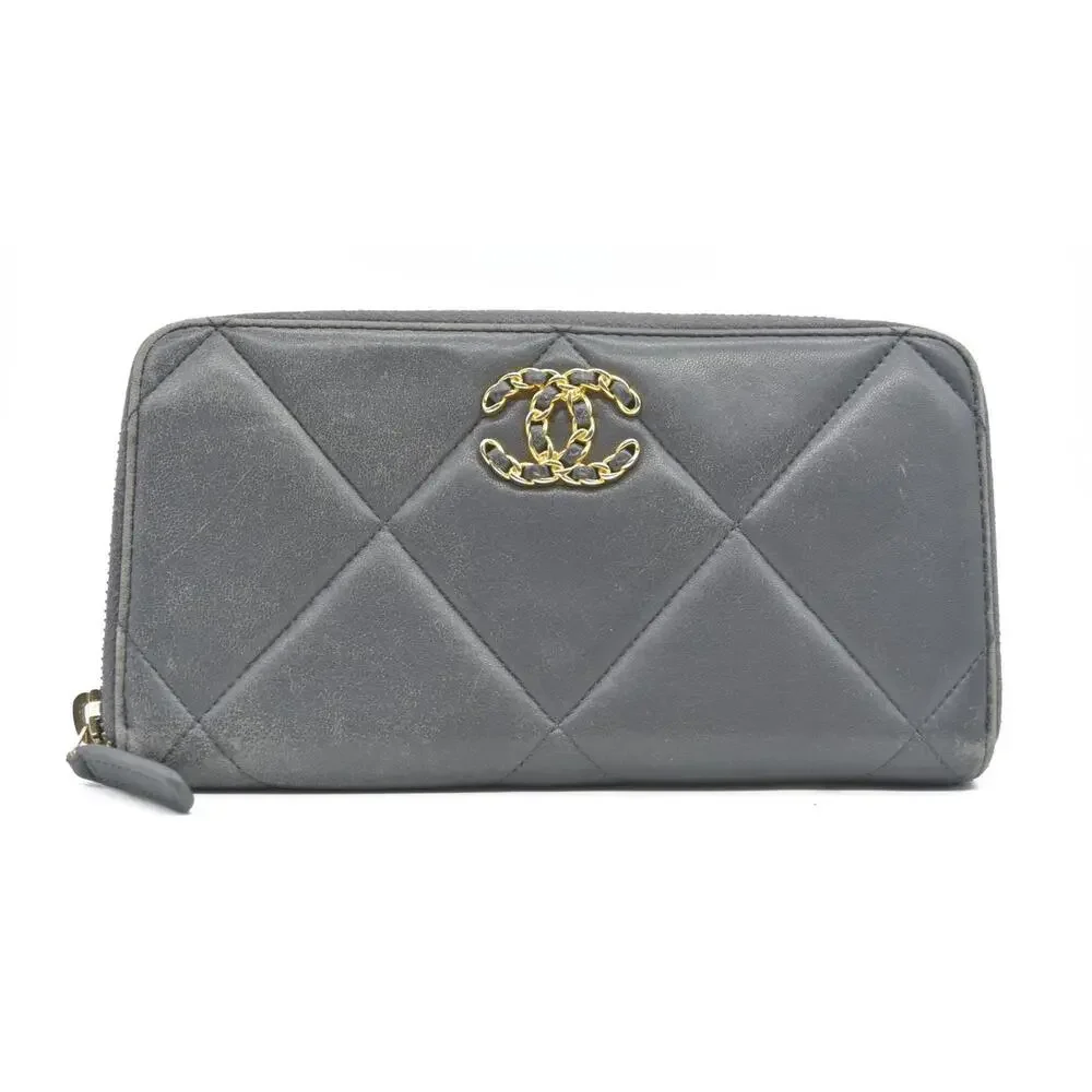 Chanel 2021 Interlocking CC Logo Continental Wallet